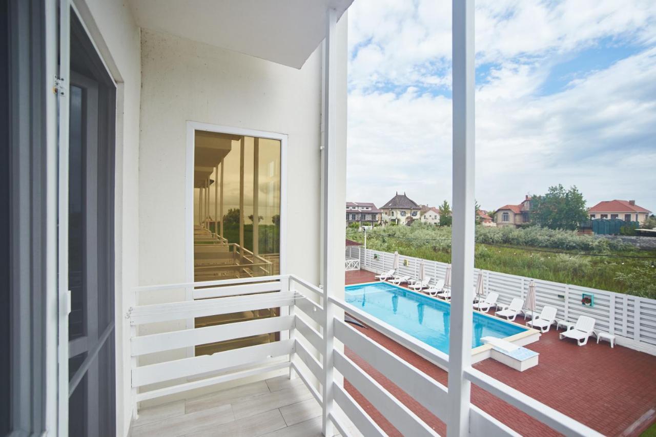 Family Hotel Happy Inn Bugaz Exterior foto