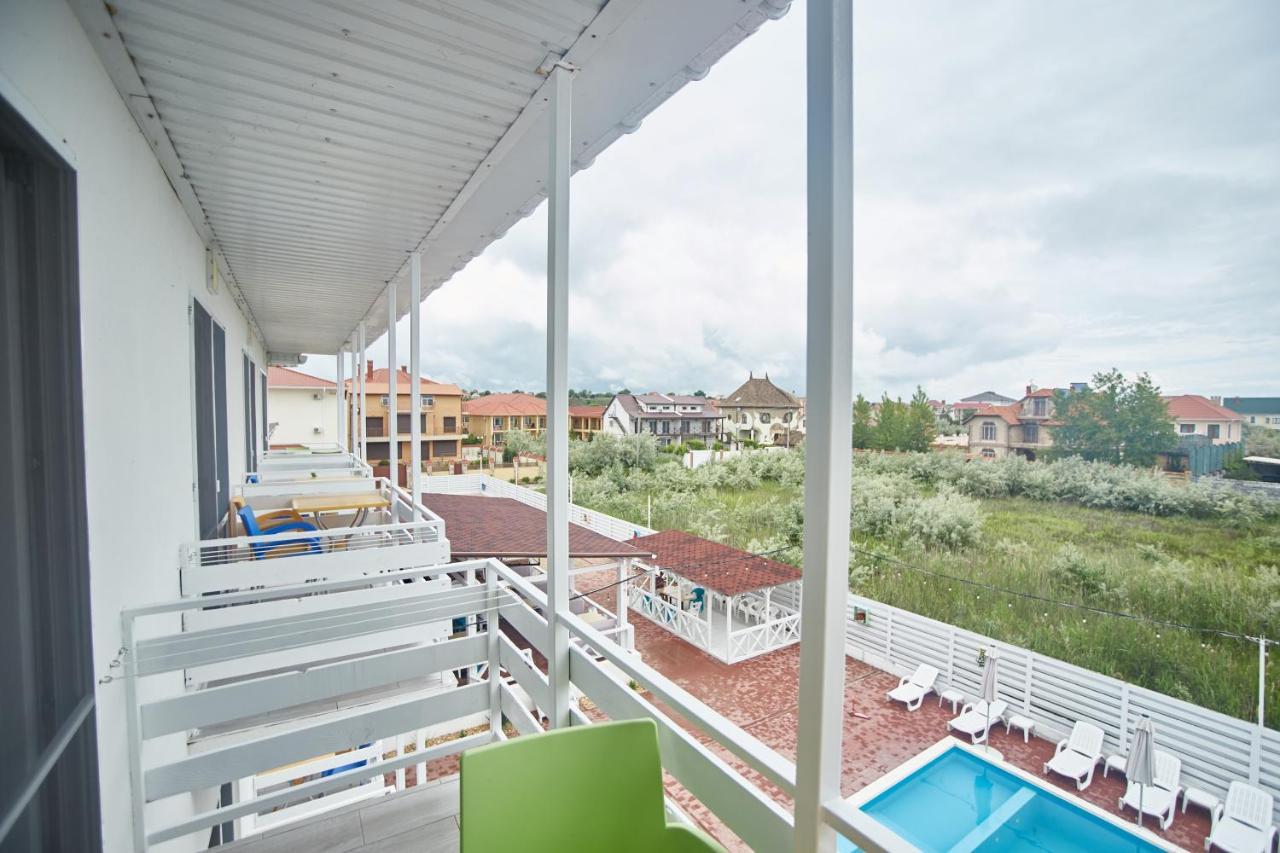 Family Hotel Happy Inn Bugaz Exterior foto