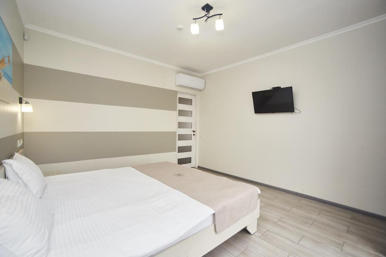 Family Hotel Happy Inn Bugaz Exterior foto